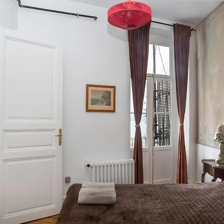 A Historical Galata Flat W Bosphorus View * Istanbul